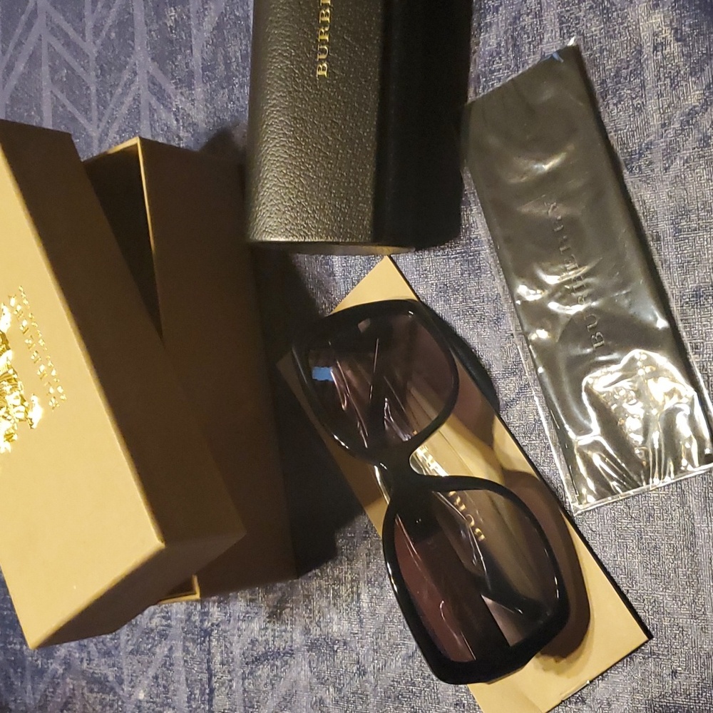 Womens Burberry Square Sunglasses